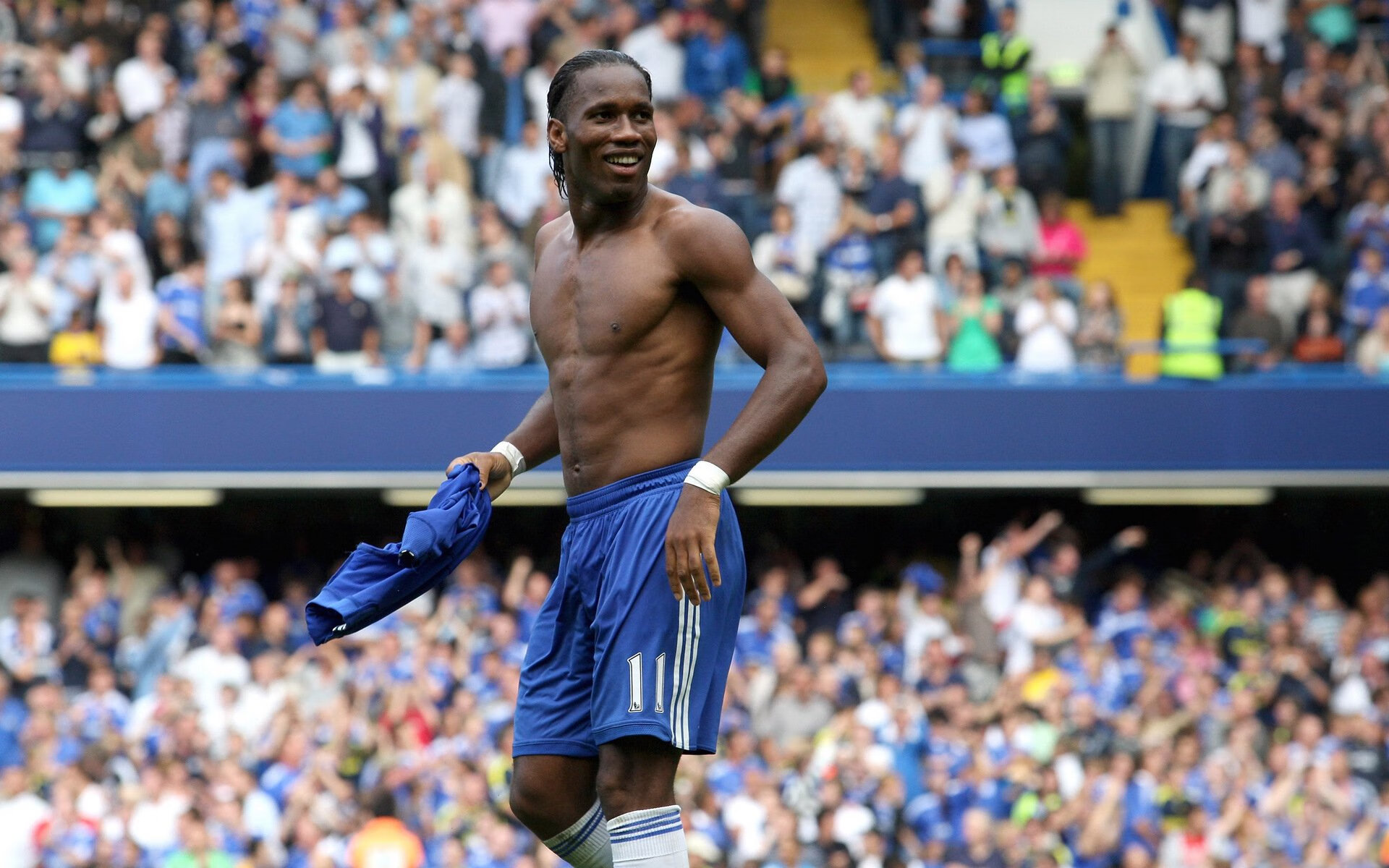 冠军之道：冠军球队的管理与战术策略，冠军足球攻略